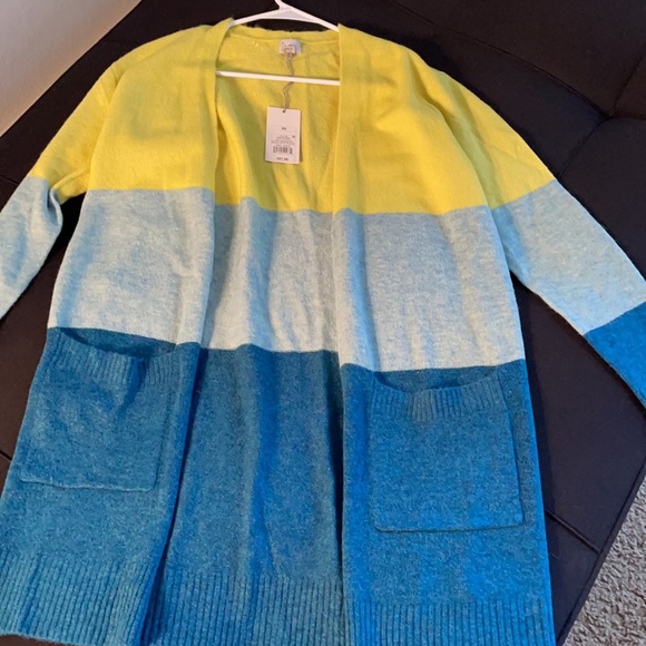 Sweater - Picture 5 of 5